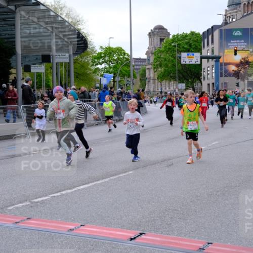 25.04.2026 - Das Zehntel Tim E. http://msf.ph/oto/9570392 25.04.2026 09:01:54 Ziel 1007, 1232, 1252, 1337, 1478, 1716, 1805, 1813, 2003, 2198, 2228, 2235, 2448, 2457, 2485, 2518, 2595, 2600, 2834, 2926, 2949, 3017, 3153, 3286, 3310, 3434, 3435, 3692, 3694, 3747, 3774, 3786, 3794, 3941, 3981, 3982 meine-sportfotos.de