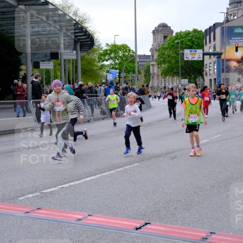 25.04.2026 - Das Zehntel Tim E. http://msf.ph/oto/9570393 25.04.2026 09:01:54 Ziel 1007, 1232, 1252, 1337, 1478, 1716, 1805, 1813, 2003, 2198, 2228, 2235, 2448, 2457, 2485, 2518, 2595, 2600, 2834, 2926, 2949, 3017, 3153, 3286, 3310, 3434, 3435, 3692, 3694, 3747, 3774, 3786, 3794, 3941, 3981, 3982 meine-sportfotos.de