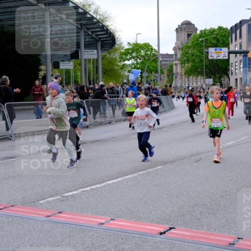 25.04.2026 - Das Zehntel Tim E. http://msf.ph/oto/9570395 25.04.2026 09:01:54 Ziel 1007, 1232, 1252, 1337, 1478, 1716, 1805, 1813, 2003, 2198, 2228, 2235, 2448, 2457, 2485, 2518, 2595, 2600, 2834, 2926, 2949, 3017, 3153, 3286, 3310, 3434, 3435, 3692, 3694, 3747, 3774, 3786, 3794, 3941, 3981, 3982 meine-sportfotos.de