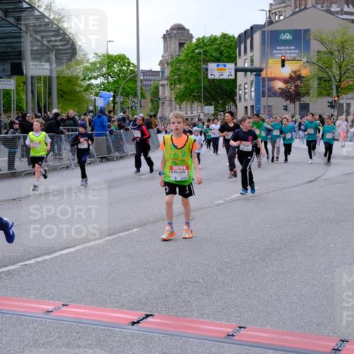 25.04.2026 - Das Zehntel Tim E. http://msf.ph/oto/9570397 25.04.2026 09:01:55 Ziel 1007, 1232, 1337, 1478, 1716, 1805, 1813, 2003, 2198, 2228, 2235, 2448, 2457, 2485, 2518, 2595, 2600, 2834, 2926, 2949, 3017, 3153, 3286, 3310, 3434, 3435, 3643, 3645, 3647, 3649, 3650, 3692, 3694, 3747, 3774, 3794, 3909, 3941, 3981, 3982 meine-sportfotos.de