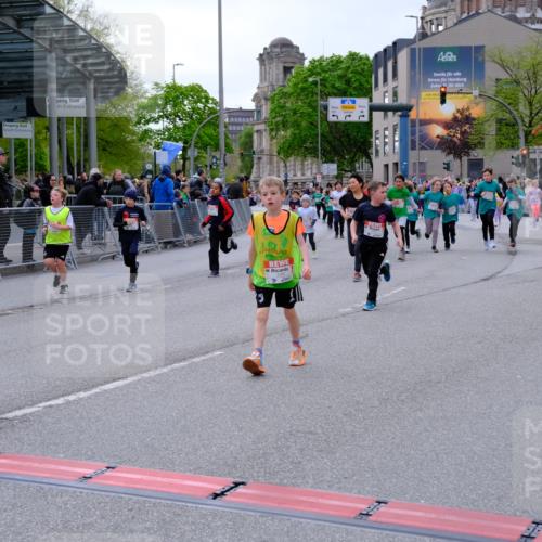 25.04.2026 - Das Zehntel Tim E. http://msf.ph/oto/9570398 25.04.2026 09:01:55 Ziel 1007, 1232, 1337, 1478, 1716, 1805, 1813, 2003, 2198, 2228, 2235, 2448, 2457, 2485, 2518, 2595, 2600, 2834, 2926, 2949, 3017, 3153, 3286, 3310, 3434, 3435, 3643, 3645, 3647, 3649, 3650, 3692, 3694, 3747, 3774, 3794, 3909, 3941, 3981, 3982 meine-sportfotos.de