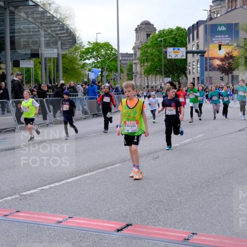 25.04.2026 - Das Zehntel Tim E. http://msf.ph/oto/9570401 25.04.2026 09:01:56 Ziel 1007, 1232, 1337, 1478, 1716, 1805, 1813, 2003, 2198, 2228, 2235, 2448, 2457, 2485, 2518, 2595, 2600, 2665, 2834, 2926, 2949, 3017, 3153, 3286, 3310, 3434, 3435, 3643, 3645, 3647, 3649, 3650, 3774, 3909, 3941, 3981, 3982 meine-sportfotos.de