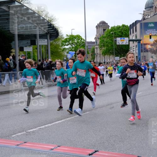 25.04.2026 - Das Zehntel Tim E. http://msf.ph/oto/9570407 25.04.2026 09:01:59 Ziel 1232, 1337, 1478, 1716, 1805, 1813, 1827, 1945, 2127, 2135, 2457, 2518, 2595, 2600, 2665, 2736, 2834, 2949, 3017, 3153, 3286, 3310, 3399, 3434, 3435, 3633, 3638, 3639, 3643, 3645, 3647, 3649, 3650, 3774, 3909, 3941, 3981, 3982 meine-sportfotos.de