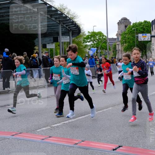 25.04.2026 - Das Zehntel Tim E. http://msf.ph/oto/9570410 25.04.2026 09:01:59 Ziel 1232, 1337, 1478, 1716, 1805, 1813, 1827, 1945, 2127, 2135, 2457, 2518, 2595, 2600, 2665, 2736, 2834, 2949, 3017, 3153, 3286, 3310, 3399, 3434, 3435, 3633, 3638, 3639, 3643, 3645, 3647, 3649, 3650, 3774, 3909, 3941, 3981, 3982 meine-sportfotos.de