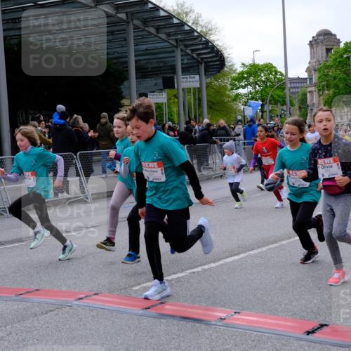 25.04.2026 - Das Zehntel Tim E. http://msf.ph/oto/9570412 25.04.2026 09:01:59 Ziel 1232, 1337, 1478, 1716, 1805, 1813, 1827, 1945, 2127, 2135, 2457, 2518, 2595, 2600, 2665, 2736, 2834, 2949, 3017, 3153, 3286, 3310, 3399, 3434, 3435, 3633, 3638, 3639, 3643, 3645, 3647, 3649, 3650, 3774, 3909, 3941, 3981, 3982 meine-sportfotos.de