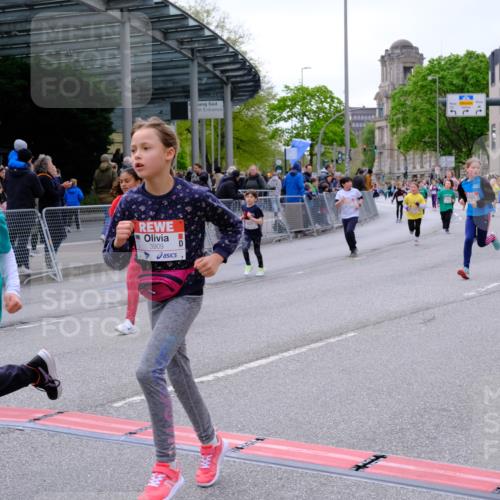 25.04.2026 - Das Zehntel Tim E. http://msf.ph/oto/9570415 25.04.2026 09:02:00 Ziel 1002, 1009, 1232, 1337, 1478, 1716, 1805, 1827, 1945, 2127, 2135, 2595, 2600, 2665, 2736, 2834, 2949, 3017, 3153, 3286, 3310, 3396, 3399, 3434, 3435, 3633, 3638, 3639, 3643, 3645, 3647, 3649, 3650, 3774, 3909, 3941, 3981, 3982 meine-sportfotos.de