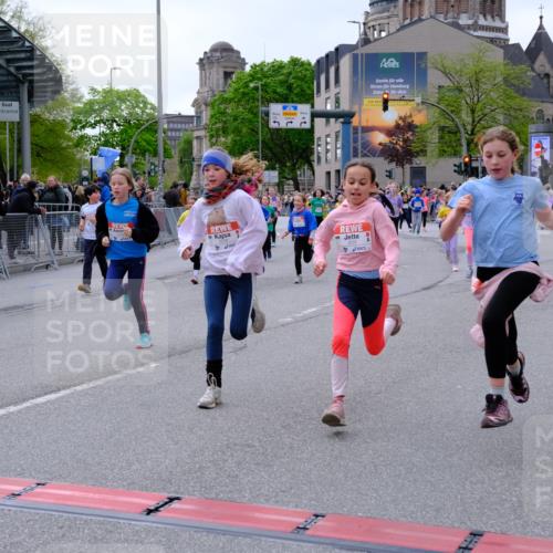 25.04.2026 - Das Zehntel Tim E. http://msf.ph/oto/9570418 25.04.2026 09:02:01 Ziel 1002, 1009, 1232, 1337, 1478, 1716, 1805, 1827, 1945, 2127, 2135, 2595, 2600, 2665, 2701, 2736, 2834, 2949, 3017, 3153, 3286, 3310, 3396, 3399, 3434, 3435, 3550, 3633, 3638, 3639, 3643, 3645, 3647, 3649, 3650, 3774, 3909, 3981, 3982 meine-sportfotos.de