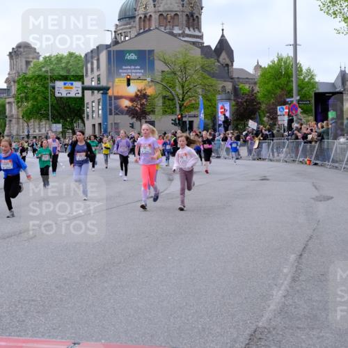 25.04.2026 - Das Zehntel Tim E. http://msf.ph/oto/9570423 25.04.2026 09:02:03 Ziel 1002, 1009, 1337, 1478, 1716, 1805, 1827, 1945, 2127, 2135, 2220, 2227, 2402, 2665, 2701, 2736, 2834, 2949, 3017, 3153, 3286, 3396, 3399, 3425, 3434, 3435, 3550, 3633, 3638, 3639, 3643, 3645, 3647, 3649, 3650, 3909 meine-sportfotos.de