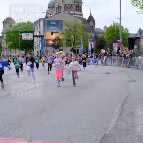 25.04.2026 - Das Zehntel Tim E. http://msf.ph/oto/9570424 25.04.2026 09:02:03 Ziel 1002, 1009, 1337, 1478, 1716, 1805, 1827, 1945, 2127, 2135, 2220, 2227, 2402, 2665, 2701, 2736, 2834, 2949, 3017, 3153, 3286, 3396, 3399, 3425, 3434, 3435, 3550, 3633, 3638, 3639, 3643, 3645, 3647, 3649, 3650, 3909 meine-sportfotos.de