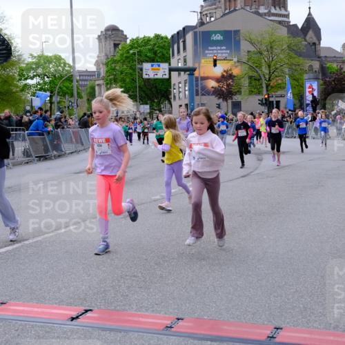 25.04.2026 - Das Zehntel Tim E. http://msf.ph/oto/9570430 25.04.2026 09:02:04 Ziel 1002, 1009, 1478, 1716, 1805, 1827, 1945, 2127, 2135, 2220, 2227, 2402, 2504, 2665, 2701, 2736, 2949, 3017, 3127, 3153, 3286, 3396, 3399, 3425, 3434, 3435, 3550, 3633, 3638, 3639, 3643, 3645, 3647, 3649, 3650, 3871, 3909 meine-sportfotos.de
