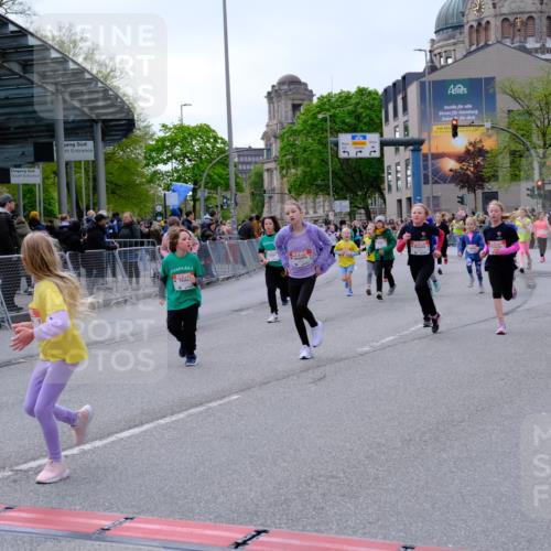 25.04.2026 - Das Zehntel Tim E. http://msf.ph/oto/9570438 25.04.2026 09:02:06 Ziel 1002, 1009, 1478, 1603, 1620, 1716, 1805, 1827, 1945, 2116, 2121, 2123, 2127, 2135, 2220, 2227, 2402, 2504, 2516, 2665, 2701, 2702, 2704, 2736, 2949, 3127, 3396, 3399, 3425, 3550, 3633, 3638, 3639, 3643, 3645, 3647, 3649, 3650, 3871, 3909 meine-sportfotos.de
