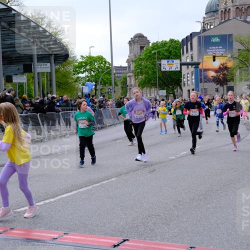 25.04.2026 - Das Zehntel Tim E. http://msf.ph/oto/9570439 25.04.2026 09:02:06 Ziel 1002, 1009, 1478, 1603, 1620, 1716, 1805, 1827, 1945, 2116, 2121, 2123, 2127, 2135, 2220, 2227, 2402, 2504, 2516, 2665, 2701, 2702, 2704, 2736, 2949, 3127, 3396, 3399, 3425, 3550, 3633, 3638, 3639, 3643, 3645, 3647, 3649, 3650, 3871, 3909 meine-sportfotos.de