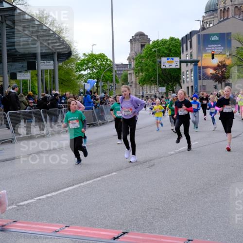 25.04.2026 - Das Zehntel Tim E. http://msf.ph/oto/9570441 25.04.2026 09:02:06 Ziel 1002, 1009, 1478, 1603, 1620, 1716, 1805, 1827, 1945, 2116, 2121, 2123, 2127, 2135, 2220, 2227, 2402, 2504, 2516, 2665, 2701, 2702, 2704, 2736, 2949, 3127, 3396, 3399, 3425, 3550, 3633, 3638, 3639, 3643, 3645, 3647, 3649, 3650, 3871, 3909 meine-sportfotos.de