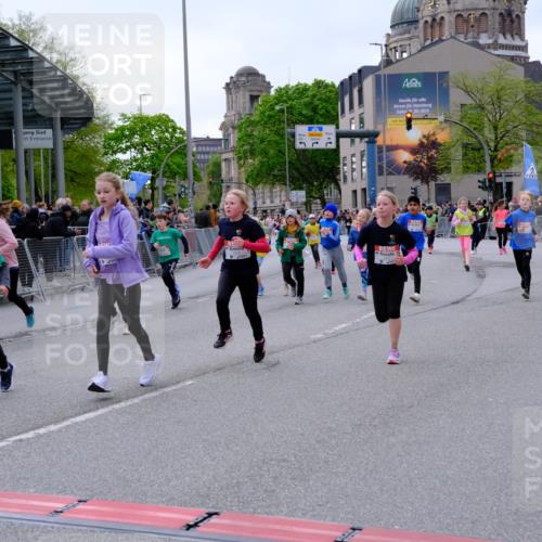 25.04.2026 - Das Zehntel Tim E. http://msf.ph/oto/9570443 25.04.2026 09:02:07 Ziel 1002, 1009, 1603, 1620, 1827, 1945, 2116, 2121, 2123, 2127, 2135, 2220, 2227, 2340, 2402, 2504, 2516, 2665, 2701, 2702, 2704, 2736, 3127, 3396, 3399, 3425, 3550, 3633, 3638, 3639, 3643, 3645, 3647, 3649, 3650, 3871, 3909, 4021 meine-sportfotos.de