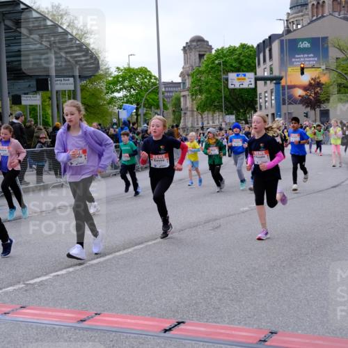 25.04.2026 - Das Zehntel Tim E. http://msf.ph/oto/9570446 25.04.2026 09:02:07 Ziel 1002, 1009, 1603, 1620, 1827, 1945, 2116, 2121, 2123, 2127, 2135, 2220, 2227, 2340, 2402, 2504, 2516, 2665, 2701, 2702, 2704, 2736, 3127, 3396, 3399, 3425, 3550, 3633, 3638, 3639, 3643, 3645, 3647, 3649, 3650, 3871, 3909, 4021 meine-sportfotos.de