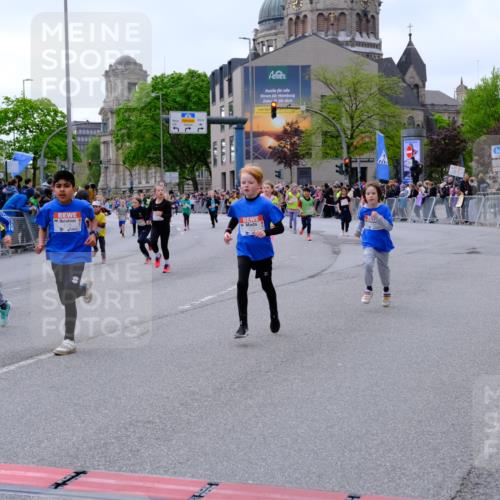 25.04.2026 - Das Zehntel Tim E. http://msf.ph/oto/9570452 25.04.2026 09:02:09 Ziel 1002, 1009, 1603, 1620, 1827, 1945, 2116, 2121, 2123, 2127, 2135, 2220, 2227, 2340, 2402, 2504, 2516, 2701, 2702, 2704, 2713, 2736, 3127, 3144, 3396, 3399, 3425, 3550, 3633, 3638, 3639, 3871, 4021 meine-sportfotos.de