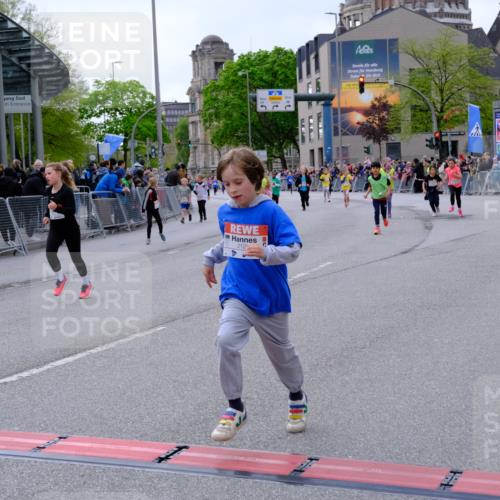 25.04.2026 - Das Zehntel Tim E. http://msf.ph/oto/9570465 25.04.2026 09:02:11 Ziel 1002, 1009, 1603, 1620, 1827, 2116, 2121, 2123, 2127, 2135, 2220, 2227, 2281, 2340, 2402, 2504, 2516, 2701, 2702, 2704, 2713, 2736, 3127, 3144, 3293, 3396, 3425, 3550, 3871, 4021 meine-sportfotos.de