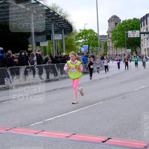 25.04.2026 - Das Zehntel Tim E. http://msf.ph/oto/9570472 25.04.2026 09:02:12 Ziel 1002, 1009, 1603, 1620, 2116, 2121, 2123, 2220, 2227, 2281, 2283, 2340, 2402, 2504, 2516, 2701, 2702, 2704, 2713, 3127, 3144, 3213, 3293, 3396, 3425, 3550, 3871, 4021 meine-sportfotos.de