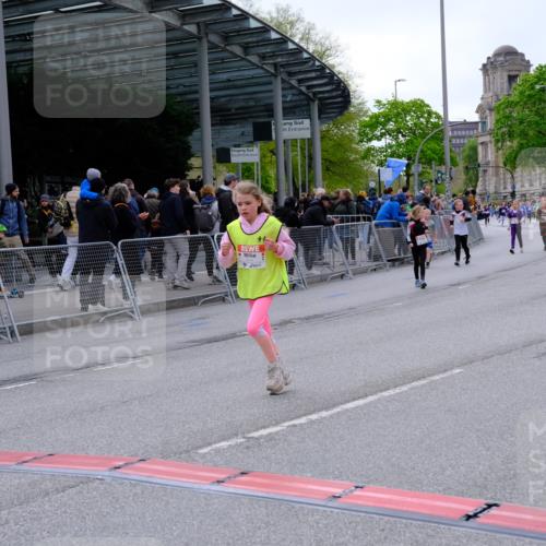 25.04.2026 - Das Zehntel Tim E. http://msf.ph/oto/9570477 25.04.2026 09:02:13 Ziel 1603, 1620, 2116, 2121, 2123, 2220, 2227, 2281, 2283, 2340, 2402, 2504, 2516, 2701, 2702, 2704, 2713, 3127, 3144, 3213, 3293, 3425, 3550, 3871, 4021 meine-sportfotos.de