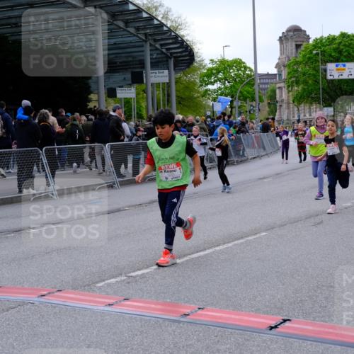 25.04.2026 - Das Zehntel Tim E. http://msf.ph/oto/9570483 25.04.2026 09:02:15 Ziel 1603, 1620, 1749, 1750, 2116, 2121, 2123, 2220, 2227, 2281, 2283, 2340, 2402, 2504, 2516, 2702, 2704, 2713, 3127, 3144, 3213, 3293, 3425, 3656, 3854, 3871, 4021 meine-sportfotos.de