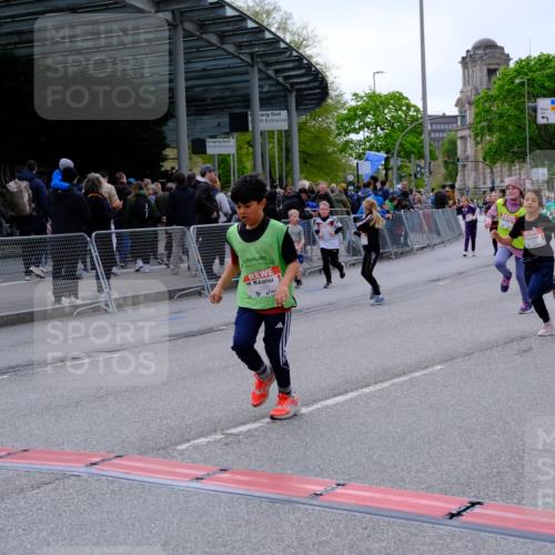 25.04.2026 - Das Zehntel Tim E. http://msf.ph/oto/9570484 25.04.2026 09:02:15 Ziel 1603, 1620, 1749, 1750, 2116, 2121, 2123, 2220, 2227, 2281, 2283, 2340, 2402, 2504, 2516, 2702, 2704, 2713, 3127, 3144, 3213, 3293, 3425, 3656, 3854, 3871, 4021 meine-sportfotos.de