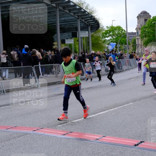 25.04.2026 - Das Zehntel Tim E. http://msf.ph/oto/9570485 25.04.2026 09:02:15 Ziel 1603, 1620, 1749, 1750, 2116, 2121, 2123, 2220, 2227, 2281, 2283, 2340, 2402, 2504, 2516, 2702, 2704, 2713, 3127, 3144, 3213, 3293, 3425, 3656, 3854, 3871, 4021 meine-sportfotos.de