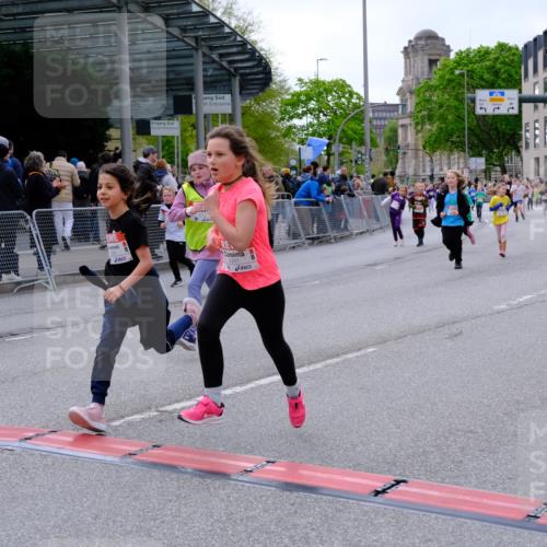 25.04.2026 - Das Zehntel Tim E. http://msf.ph/oto/9570489 25.04.2026 09:02:16 Ziel 1603, 1620, 1749, 1750, 2116, 2121, 2123, 2281, 2283, 2340, 2504, 2516, 2702, 2704, 2713, 3127, 3144, 3213, 3293, 3656, 3854, 3871, 4021 meine-sportfotos.de