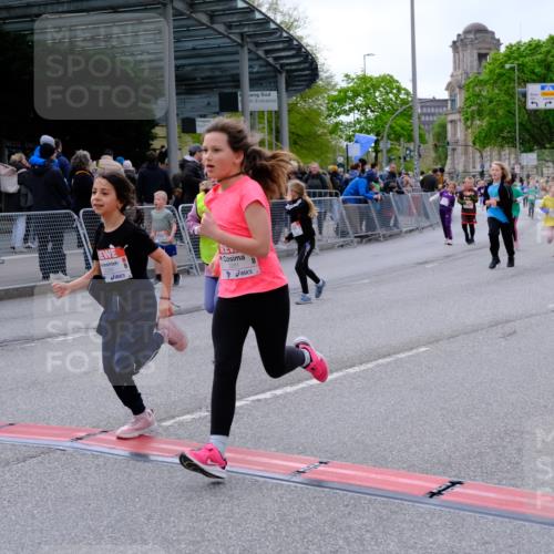 25.04.2026 - Das Zehntel Tim E. http://msf.ph/oto/9570490 25.04.2026 09:02:16 Ziel 1603, 1620, 1749, 1750, 2116, 2121, 2123, 2281, 2283, 2340, 2504, 2516, 2702, 2704, 2713, 3127, 3144, 3213, 3293, 3656, 3854, 3871, 4021 meine-sportfotos.de