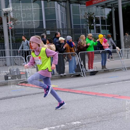 25.04.2026 - Das Zehntel Tim E. http://msf.ph/oto/9570497 25.04.2026 09:02:18 Ziel 1749, 1750, 2123, 2281, 2283, 2340, 2454, 2690, 2702, 2704, 2713, 3144, 3213, 3293, 3656, 3854, 4021 meine-sportfotos.de