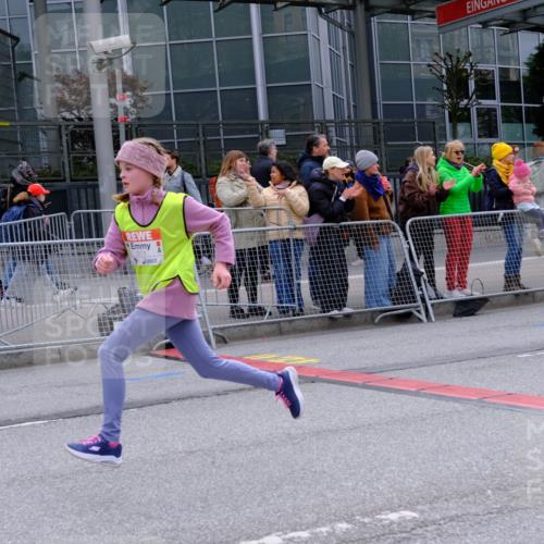 25.04.2026 - Das Zehntel Tim E. http://msf.ph/oto/9570498 25.04.2026 09:02:18 Ziel 1749, 1750, 2123, 2281, 2283, 2340, 2454, 2690, 2702, 2704, 2713, 3144, 3213, 3293, 3656, 3854, 4021 meine-sportfotos.de