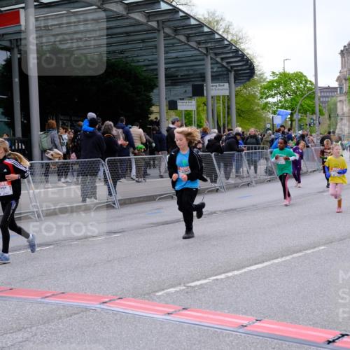 25.04.2026 - Das Zehntel Tim E. http://msf.ph/oto/9570503 25.04.2026 09:02:19 Ziel 1749, 1750, 2281, 2283, 2340, 2454, 2690, 2705, 2707, 2713, 3144, 3213, 3293, 3656, 3854, 4021 meine-sportfotos.de