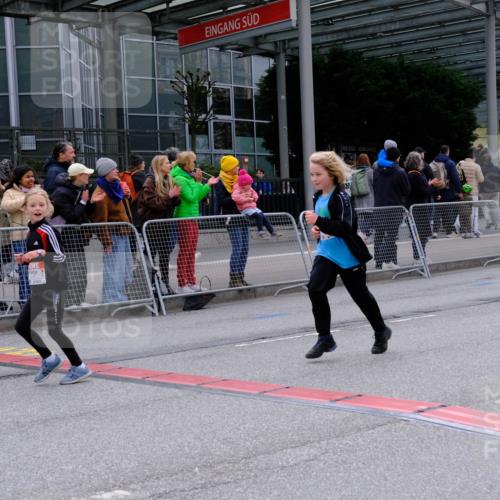 25.04.2026 - Das Zehntel Tim E. http://msf.ph/oto/9570511 25.04.2026 09:02:20 Ziel 1749, 1750, 2281, 2283, 2454, 2690, 2705, 2707, 2713, 3144, 3213, 3293, 3656, 3854 meine-sportfotos.de