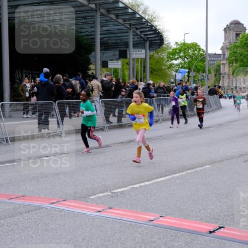 25.04.2026 - Das Zehntel Tim E. http://msf.ph/oto/9570513 25.04.2026 09:02:21 Ziel 1110, 1749, 1750, 2281, 2283, 2454, 2690, 2705, 2707, 3144, 3213, 3293, 3656, 3854 meine-sportfotos.de
