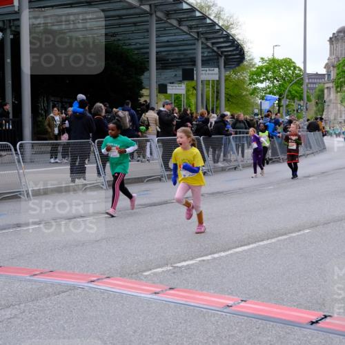 25.04.2026 - Das Zehntel Tim E. http://msf.ph/oto/9570515 25.04.2026 09:02:21 Ziel 1110, 1749, 1750, 2281, 2283, 2454, 2690, 2705, 2707, 3144, 3213, 3293, 3656, 3854 meine-sportfotos.de