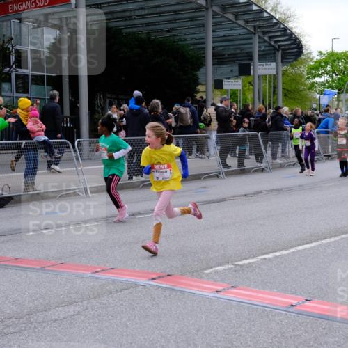 25.04.2026 - Das Zehntel Tim E. http://msf.ph/oto/9570520 25.04.2026 09:02:21 Ziel 1110, 1749, 1750, 2281, 2283, 2454, 2690, 2705, 2707, 3144, 3213, 3293, 3656, 3854 meine-sportfotos.de