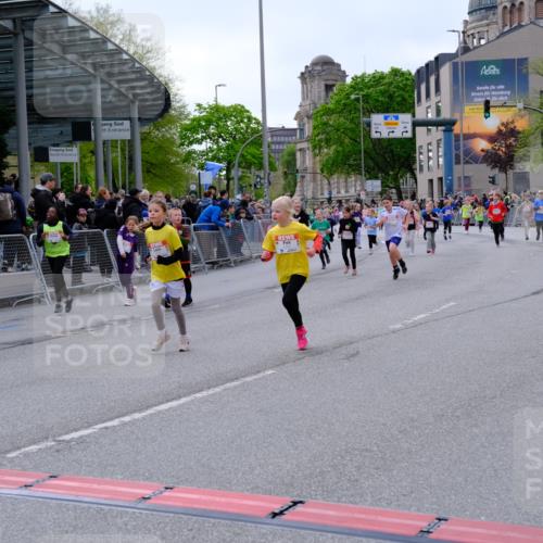 25.04.2026 - Das Zehntel Tim E. http://msf.ph/oto/9570526 25.04.2026 09:02:23 Ziel 1110, 1749, 1750, 2281, 2283, 2454, 2690, 2705, 2707, 3213, 3293, 3656, 3662, 3663, 3850, 3851, 3854 meine-sportfotos.de