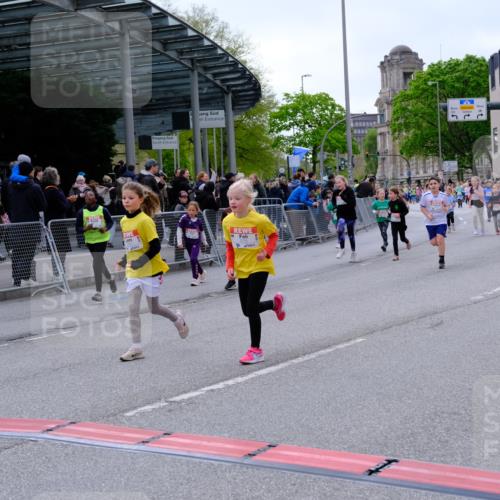 25.04.2026 - Das Zehntel Tim E. http://msf.ph/oto/9570528 25.04.2026 09:02:24 Ziel 1110, 1667, 1749, 1750, 2283, 2378, 2389, 2454, 2690, 2705, 2707, 3213, 3656, 3662, 3663, 3850, 3851, 3854 meine-sportfotos.de