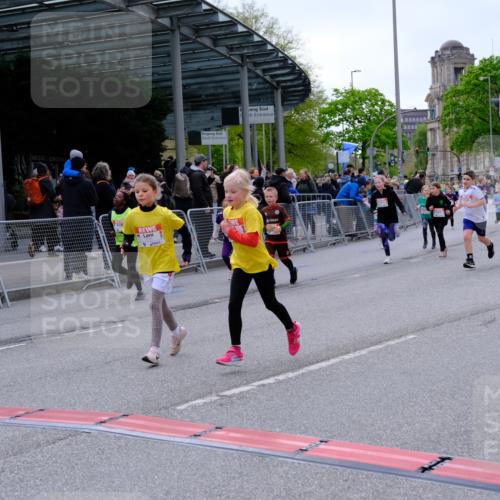 25.04.2026 - Das Zehntel Tim E. http://msf.ph/oto/9570530 25.04.2026 09:02:24 Ziel 1110, 1667, 1749, 1750, 2283, 2378, 2389, 2454, 2690, 2705, 2707, 3213, 3656, 3662, 3663, 3850, 3851, 3854 meine-sportfotos.de
