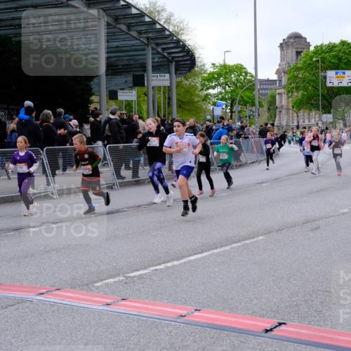 25.04.2026 - Das Zehntel Tim E. http://msf.ph/oto/9570536 25.04.2026 09:02:25 Ziel 1110, 1449, 1667, 1749, 1750, 2378, 2389, 2454, 2690, 2705, 2707, 3656, 3662, 3663, 3850, 3851, 3854 meine-sportfotos.de