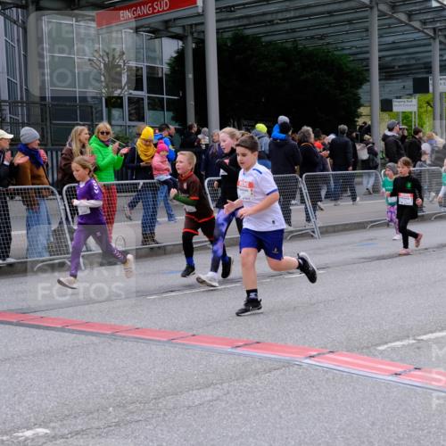 25.04.2026 - Das Zehntel Tim E. http://msf.ph/oto/9570543 25.04.2026 09:02:26 Ziel 1110, 1449, 1667, 1749, 1750, 2378, 2389, 2454, 2690, 2705, 2707, 3011, 3023, 3485, 3500, 3656, 3662, 3663, 3850, 3851, 3854 meine-sportfotos.de