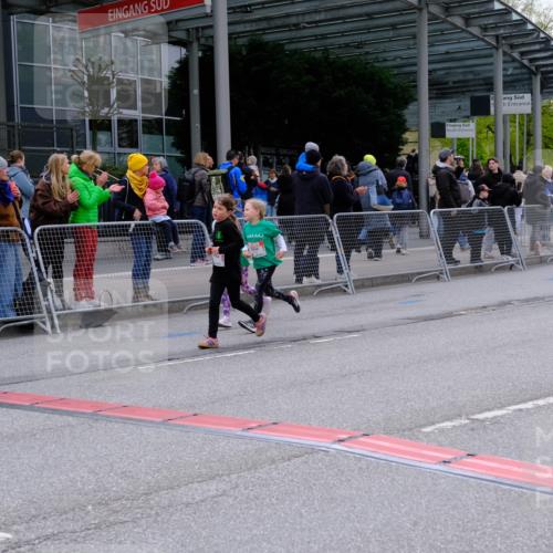 25.04.2026 - Das Zehntel Tim E. http://msf.ph/oto/9570551 25.04.2026 09:02:28 Ziel 1110, 1166, 1449, 1667, 1926, 1935, 2133, 2238, 2244, 2378, 2389, 2454, 2690, 2705, 2707, 3011, 3023, 3485, 3500, 3662, 3663, 3850, 3851 meine-sportfotos.de