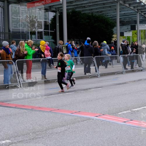 25.04.2026 - Das Zehntel Tim E. http://msf.ph/oto/9570552 25.04.2026 09:02:28 Ziel 1110, 1166, 1449, 1667, 1926, 1935, 2133, 2238, 2244, 2378, 2389, 2454, 2690, 2705, 2707, 3011, 3023, 3485, 3500, 3662, 3663, 3850, 3851 meine-sportfotos.de