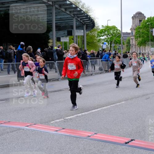 25.04.2026 - Das Zehntel Tim E. http://msf.ph/oto/9570561 25.04.2026 09:02:30 Ziel 1110, 1166, 1449, 1667, 1926, 1935, 2085, 2089, 2090, 2133, 2238, 2244, 2378, 2389, 2454, 2705, 2707, 3011, 3023, 3155, 3485, 3500, 3662, 3663, 3850, 3851 meine-sportfotos.de