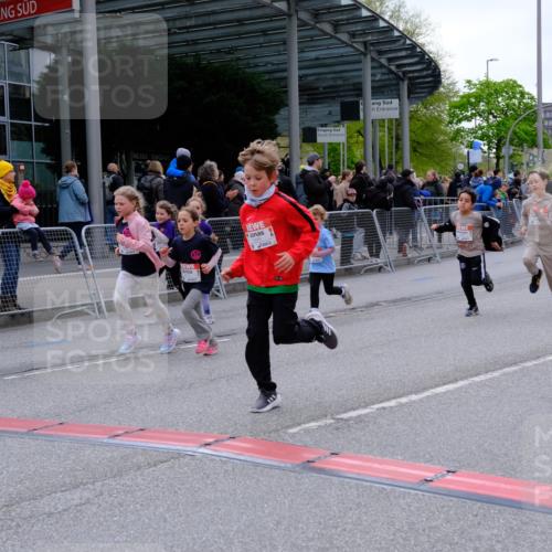 25.04.2026 - Das Zehntel Tim E. http://msf.ph/oto/9570564 25.04.2026 09:02:30 Ziel 1110, 1166, 1449, 1667, 1926, 1935, 2085, 2089, 2090, 2133, 2238, 2244, 2378, 2389, 2454, 2705, 2707, 3011, 3023, 3155, 3485, 3500, 3662, 3663, 3850, 3851 meine-sportfotos.de