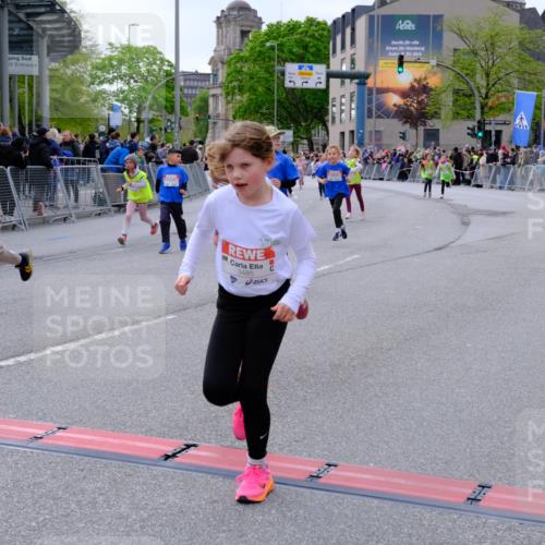 25.04.2026 - Das Zehntel Tim E. http://msf.ph/oto/9570565 25.04.2026 09:02:31 Ziel 1110, 1166, 1449, 1667, 1926, 1935, 2085, 2089, 2090, 2133, 2238, 2244, 2378, 2389, 2705, 2707, 3011, 3023, 3155, 3485, 3500, 3662, 3663, 3850, 3851 meine-sportfotos.de