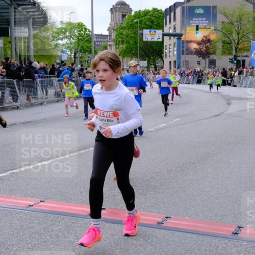 25.04.2026 - Das Zehntel Tim E. http://msf.ph/oto/9570566 25.04.2026 09:02:31 Ziel 1110, 1166, 1449, 1667, 1926, 1935, 2085, 2089, 2090, 2133, 2238, 2244, 2378, 2389, 2705, 2707, 3011, 3023, 3155, 3485, 3500, 3662, 3663, 3850, 3851 meine-sportfotos.de