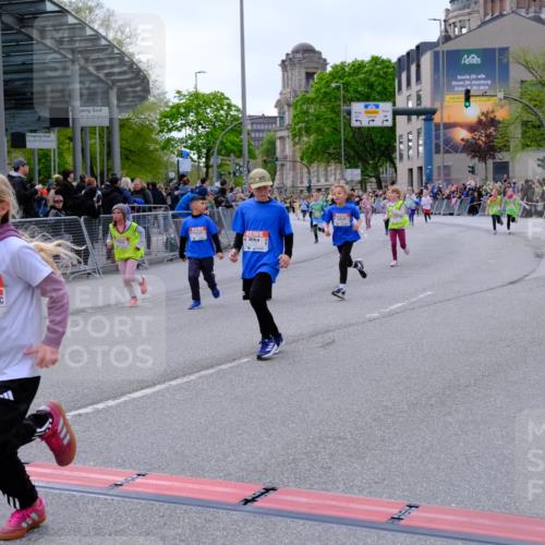 25.04.2026 - Das Zehntel Tim E. http://msf.ph/oto/9570568 25.04.2026 09:02:32 Ziel 1110, 1166, 1449, 1667, 1926, 1935, 2085, 2089, 2090, 2133, 2238, 2244, 2378, 2389, 3011, 3023, 3155, 3165, 3485, 3500, 3662, 3663, 3850, 3851 meine-sportfotos.de