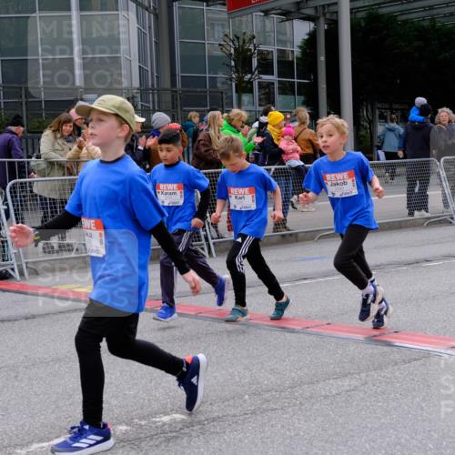 25.04.2026 - Das Zehntel Tim E. http://msf.ph/oto/9570585 25.04.2026 09:02:35 Ziel 1166, 1345, 1393, 1449, 1667, 1926, 1935, 2085, 2089, 2090, 2133, 2238, 2244, 2378, 2389, 2922, 3011, 3023, 3155, 3165, 3331, 3485, 3500 meine-sportfotos.de