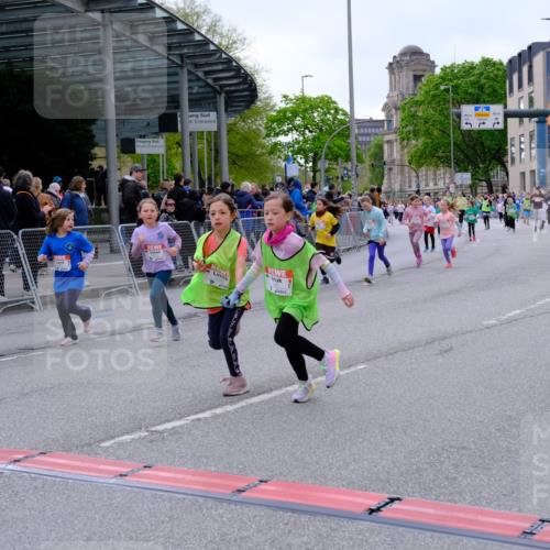 25.04.2026 - Das Zehntel Tim E. http://msf.ph/oto/9570593 25.04.2026 09:02:39 Ziel 1000, 1166, 1345, 1393, 1602, 1621, 1637, 1926, 1935, 2085, 2089, 2090, 2133, 2238, 2244, 2271, 2273, 2919, 2922, 3155, 3165, 3331 meine-sportfotos.de