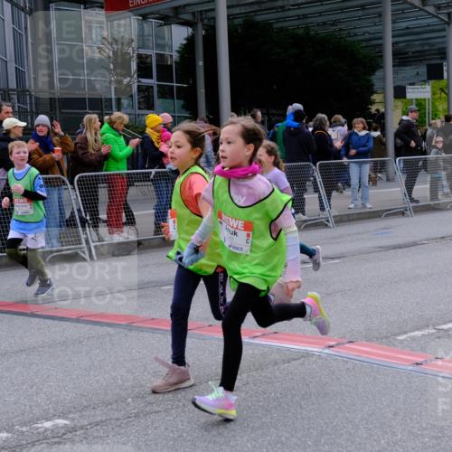25.04.2026 - Das Zehntel Tim E. http://msf.ph/oto/9570602 25.04.2026 09:02:40 Ziel 1000, 1345, 1393, 1602, 1621, 1637, 2085, 2089, 2090, 2133, 2271, 2273, 2919, 2922, 3155, 3165, 3331 meine-sportfotos.de